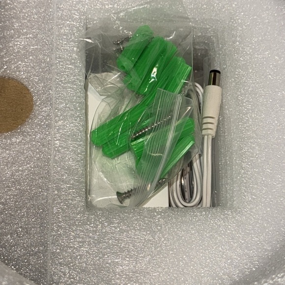 NWT SURECALL FLARE OMNI ANTENNA CELLULAR SIGNAL AND DATA BOOSTER 2500 SQ FT - Picture 12 of 16